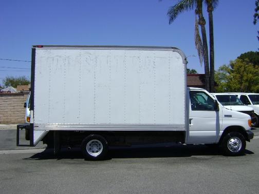 WHITE 2006 Ford E350 Base