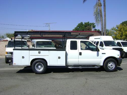 2003 Ford F-350 XL SuperCab Super Duty DRW