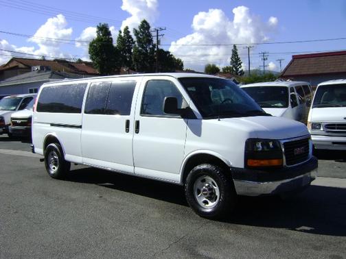 2008 GMC Savana 3500 LS Extended Wagon