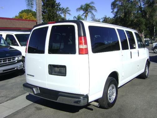 2005 Chevrolet Express 1500 LS Wagon