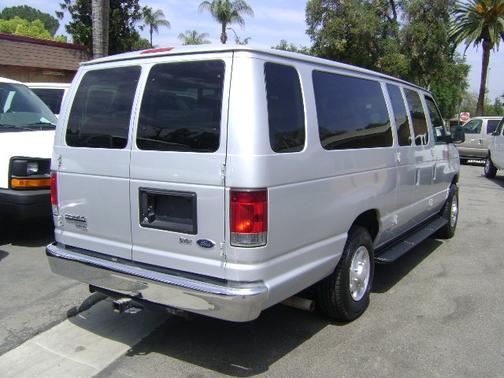 2011 Ford E350 Super Duty XLT