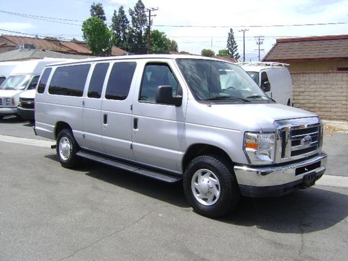 2011 Ford E350 Super Duty XLT