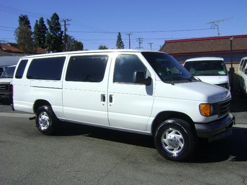 2003 Ford E350 Super Duty XL Extended Wagon