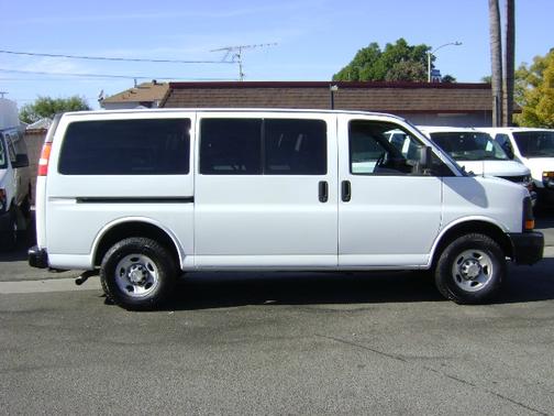 2011 Chevrolet Express 2500 LS