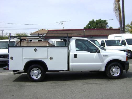 White 2006 Ford F-250 XL