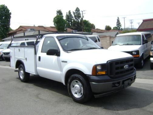 White 2006 Ford F-250 XL