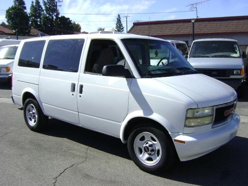 2003 GMC Safari Base