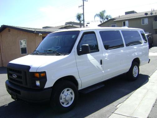2009 Ford E350 Super Duty XL Extended Wagon