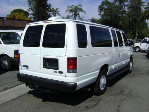 2009 Ford E350 Super Duty XL Extended Wagon