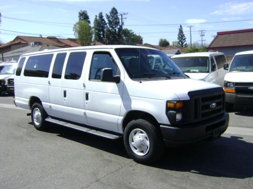 2009 Ford E350 Super Duty XL Extended Wagon