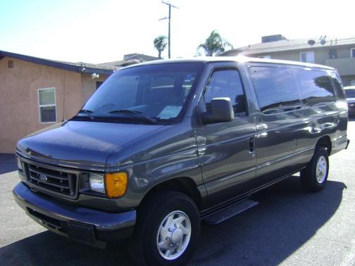 2007 Ford E350 Super Duty XL Extended Wagon