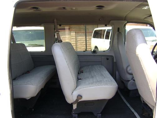 2001 Ford E350 Super Duty XL Wagon