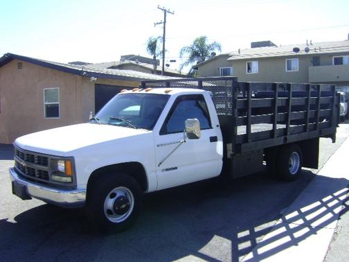 WHITE 1998 Chevrolet 3500 Cheyenne