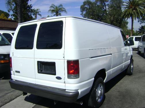 2005 Ford E150 Cargo