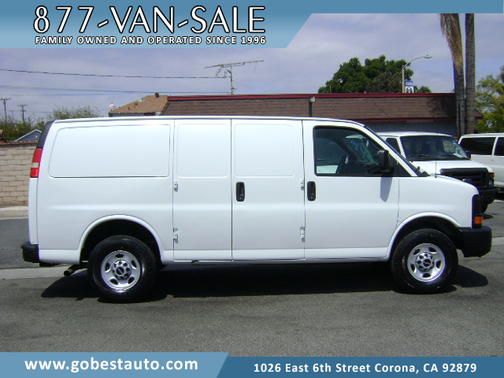 WHITE 2009 GMC Savana 3500 Cargo