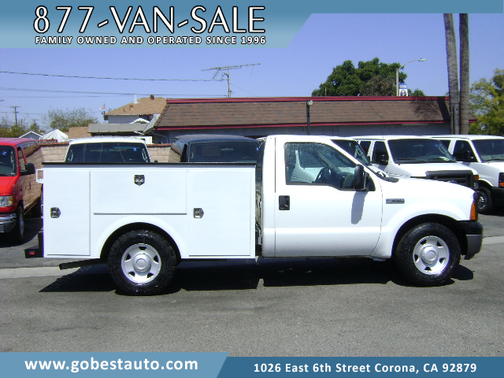 WHITE 2006 Ford F-350 XL Crew Cab