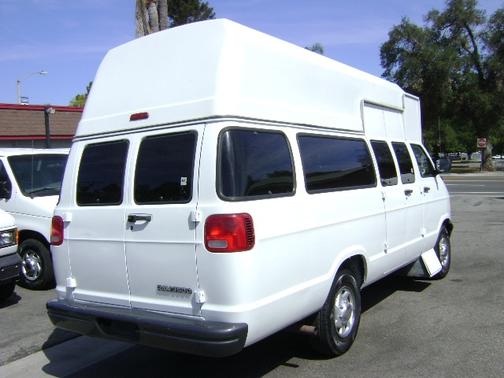 WHITE 2000 Dodge Ram Van 3500 Maxi Van