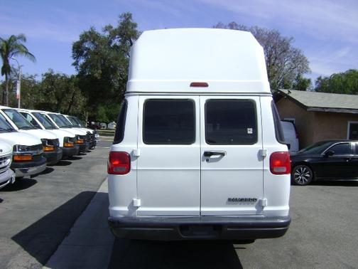WHITE 2000 Dodge Ram Van 3500 Maxi Van