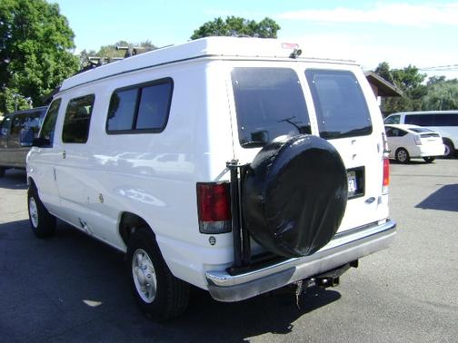 2003 Ford E350 Super Duty XL Wagon
