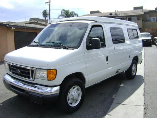 2003 Ford E350 Super Duty XL Wagon