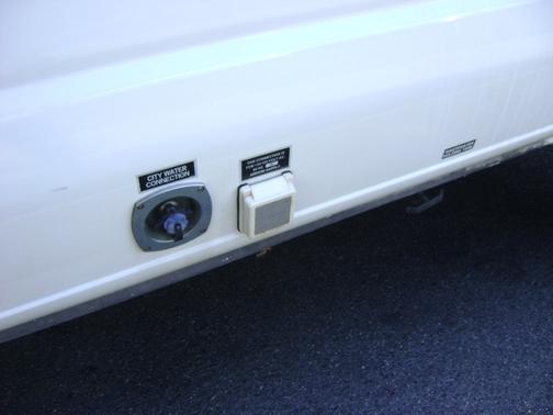 2003 Ford E350 Super Duty XL Wagon
