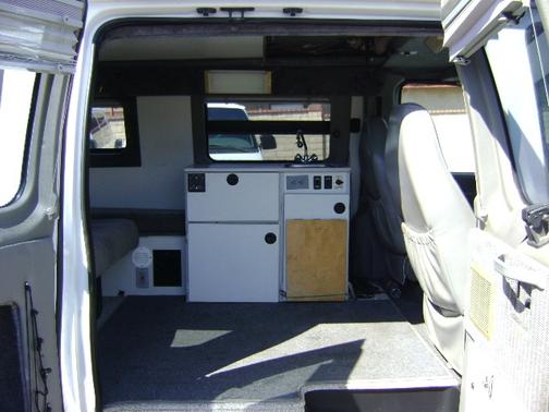 2003 Ford E350 Super Duty XL Wagon