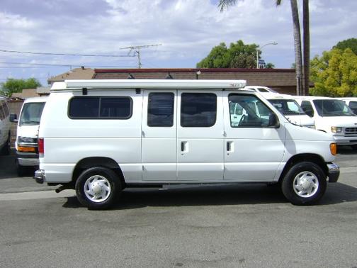 2003 Ford E350 Super Duty XL Wagon