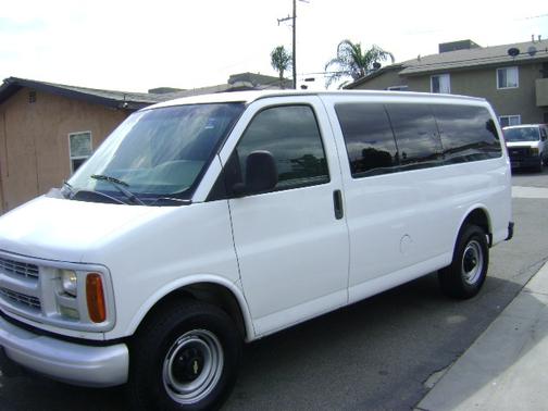 2002 Chevrolet Express 3500 Wagon