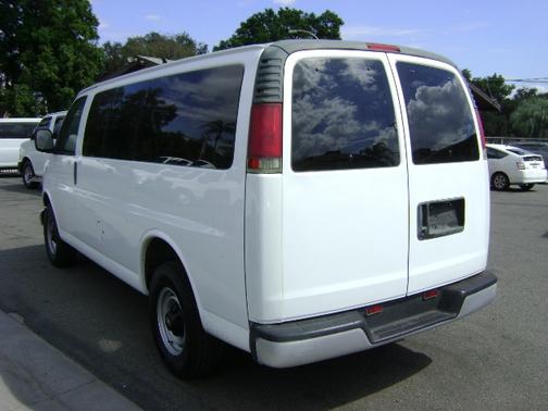 2002 Chevrolet Express 3500 Wagon