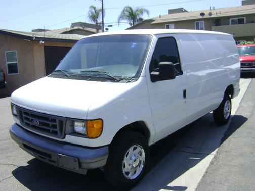 White 2006 Ford E350 Super Duty Cargo