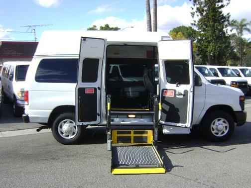 2013 Ford E350 Super Duty XL