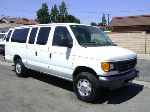 2006 Ford E350 Super Duty XL Extended Wagon