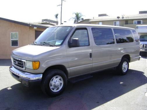 2003 Ford E350 Super Duty XLT Extended Wagon