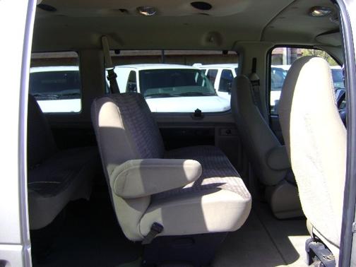 2003 Ford E350 Super Duty XLT Extended Wagon