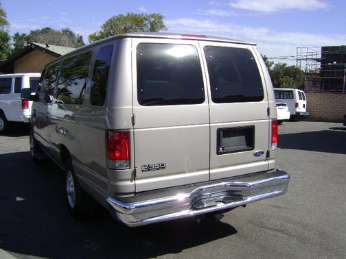 2003 Ford E350 Super Duty XLT Extended Wagon