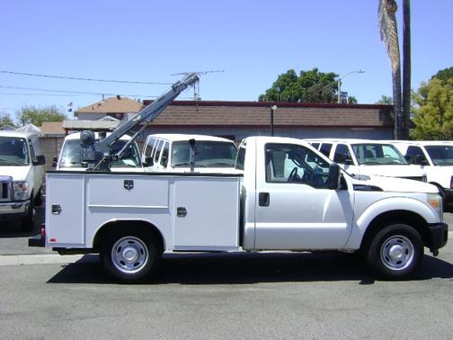 WHITE 2011 Ford F-250 XL