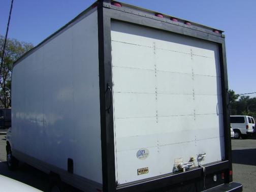 White 2008 Ford E350 Super Duty Cargo