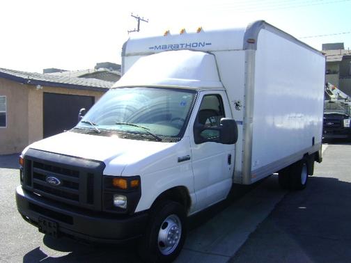 White 2008 Ford E350 Super Duty Cargo