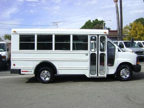 2006 Chevrolet Express 3500 Base