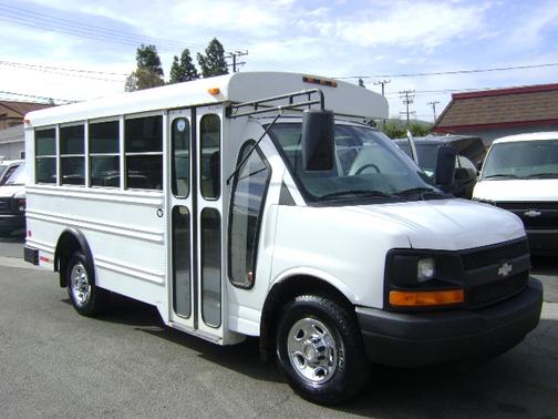 2006 Chevrolet Express 3500 Base
