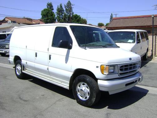 2002 Ford E350 Super Duty Base
