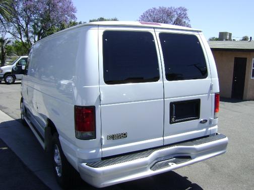 2002 Ford E350 Super Duty Base