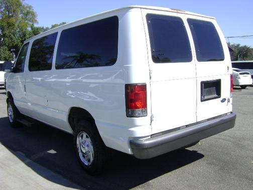 WHITE 2006 Ford E350 Super Duty XL Wagon