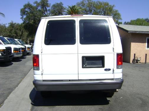 WHITE 2006 Ford E350 Super Duty XL Wagon