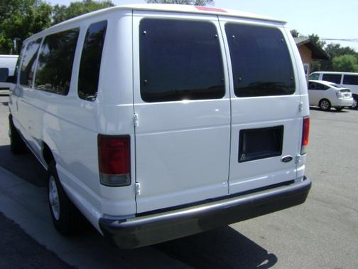 2007 Ford E350 Super Duty XL Extended Wagon