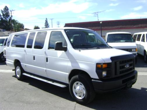 2011 Ford E350 Super Duty XL