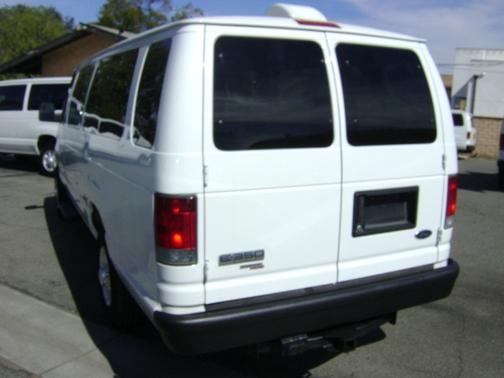 2011 Ford E350 Super Duty XL