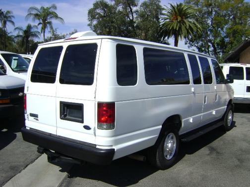 2011 Ford E350 Super Duty XL