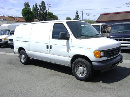 WHITE 2006 Ford E150 Cargo