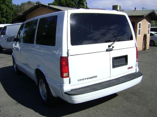 2005 GMC Safari 